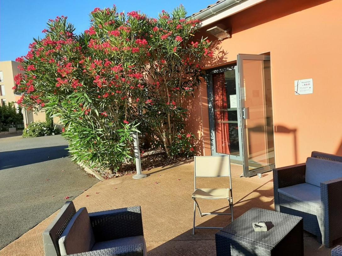 Hotel Au Beaujolais Saint Jean Belleville-sur-Saône Esterno foto