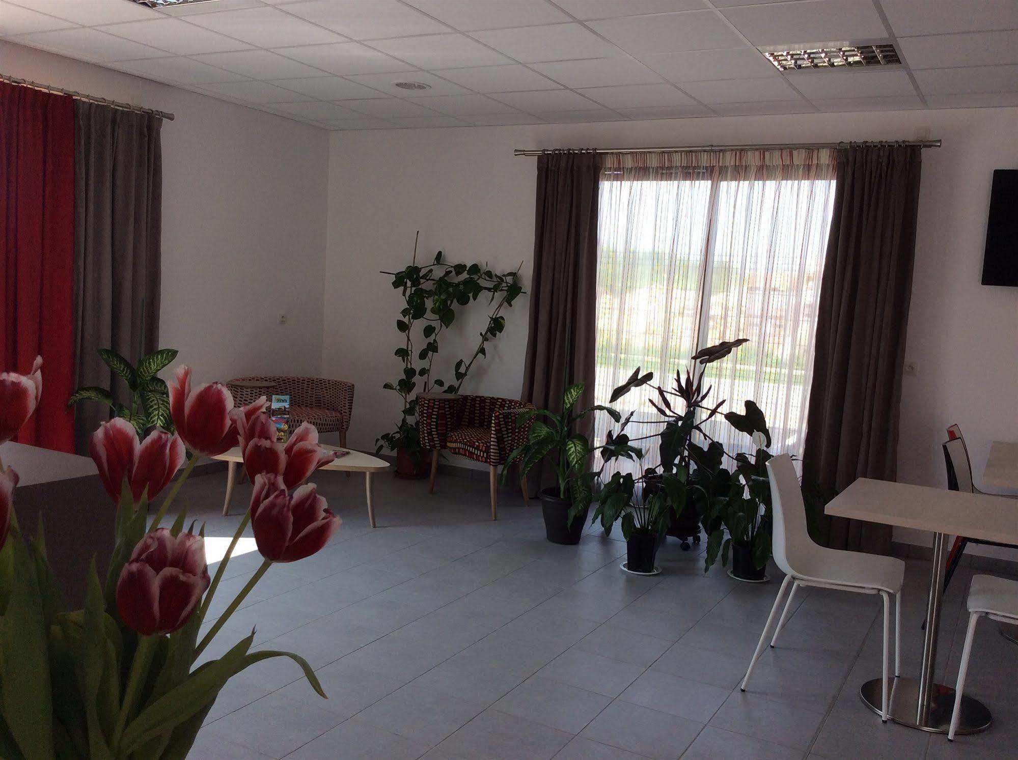 Hotel Au Beaujolais Saint Jean Belleville-sur-Saône Esterno foto