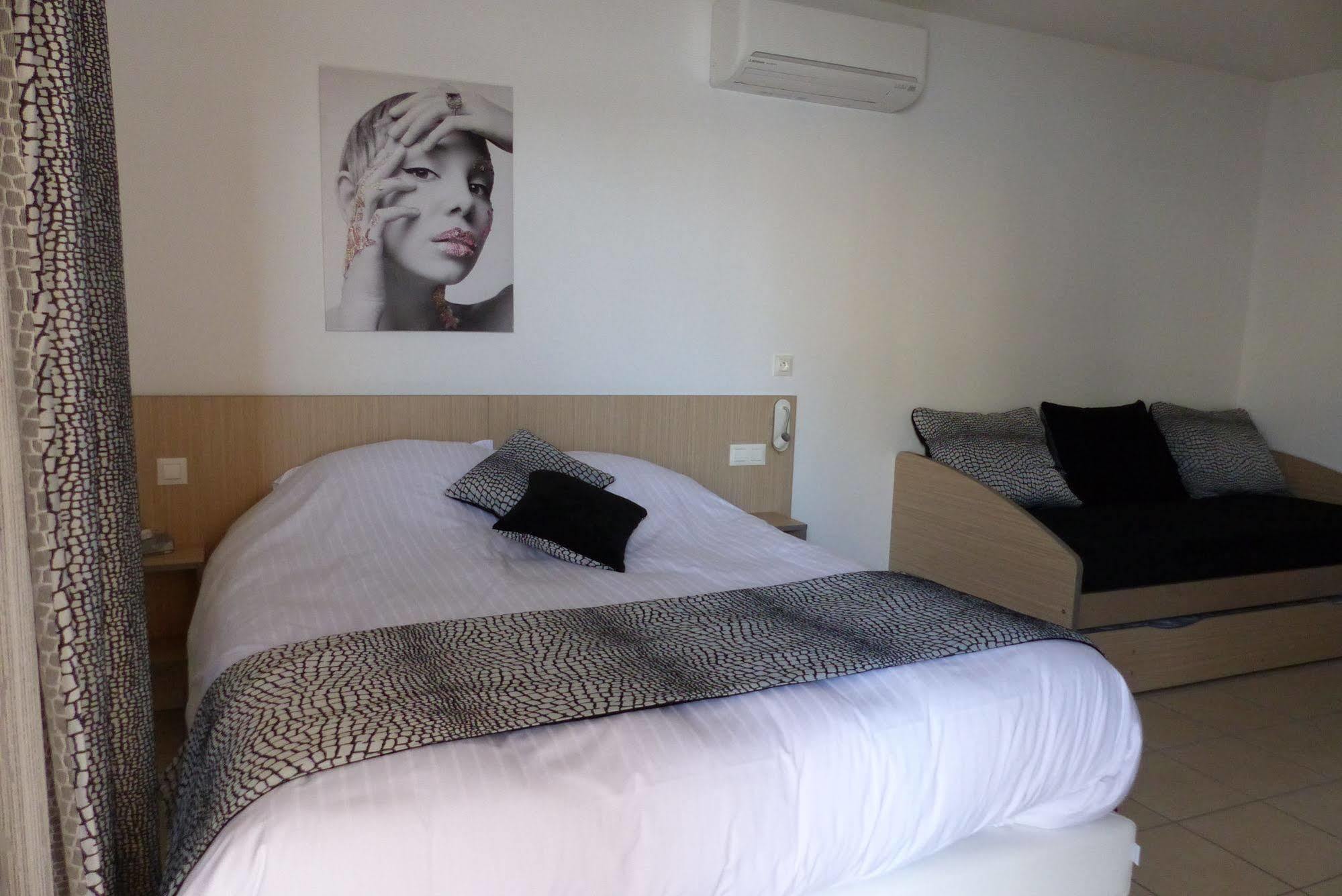 Hotel Au Beaujolais Saint Jean Belleville-sur-Saône Esterno foto